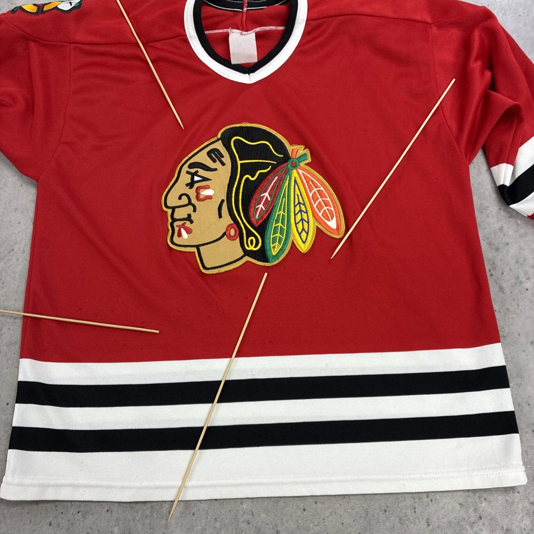 Vintage Chicago Blackhawks CCM Jersey Size Small NHL