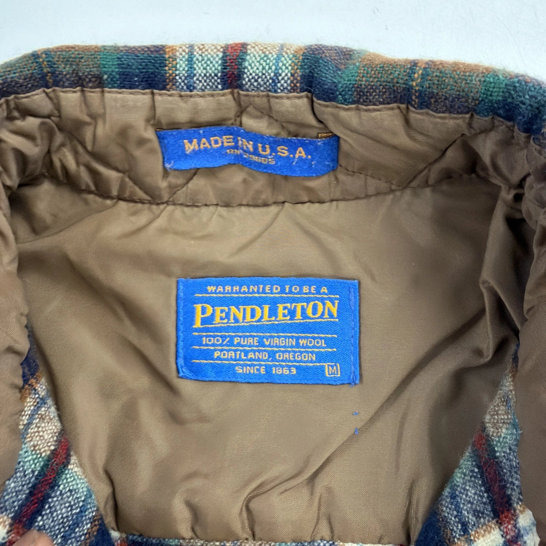 Vintage Pendleton Wool Lodge Button Up Shirt Size Medium Plaid