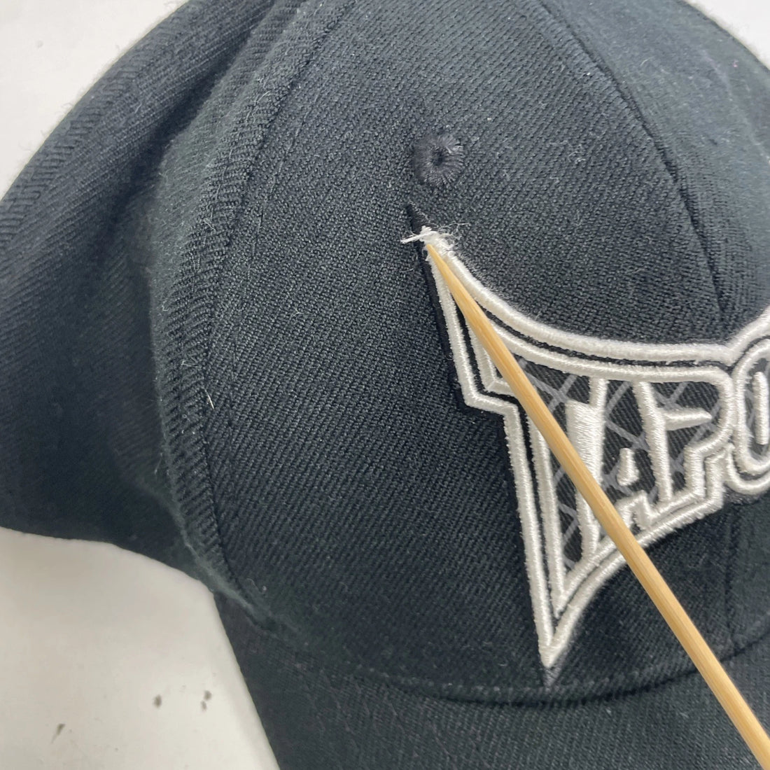 Tapout Fitted Hat Cap Size Small Black