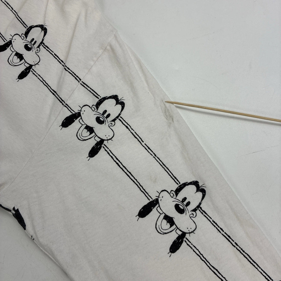 Vintage Goofy Disney Long Sleeve T-Shirt Size XL All Over Print AOP 90s