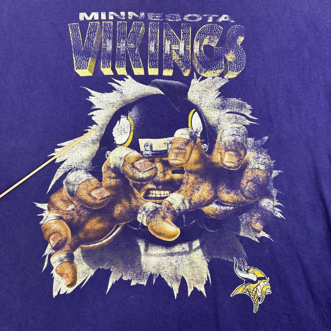 Vintage Minnesota Vikings Breakthrough T-Shirt Size Large Purple NFL