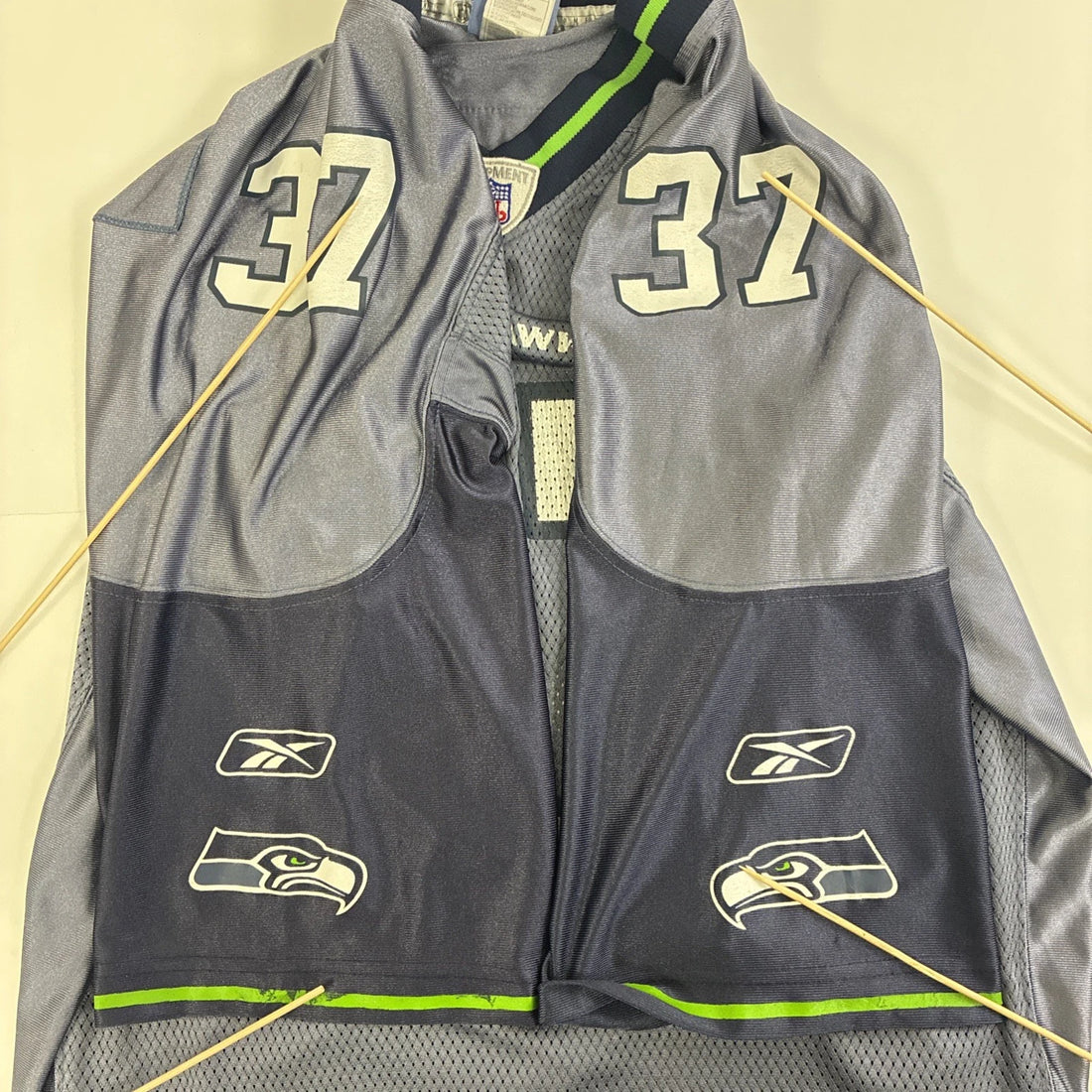 Vintage Seattle Seahawks Shaun Alexander Reebok Jersey Size Medium NFL