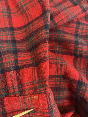 Vintage Pendleton Lodge Wool Field Button Up Shirt Medium Red Plaid