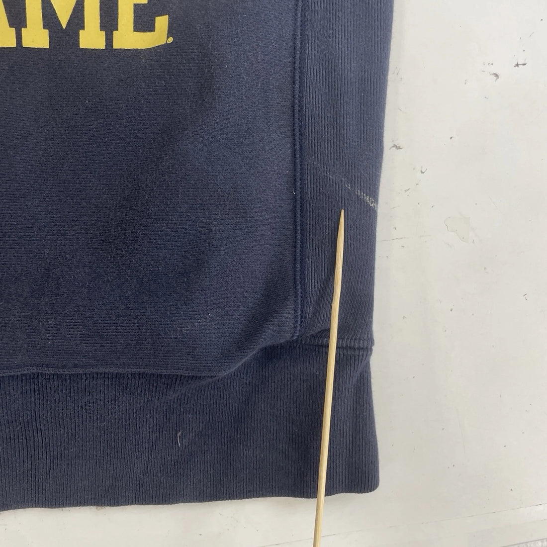 Notre Dame Fighting Irish Champion Reverse Weave Sweatshirt Size Medium NCAA