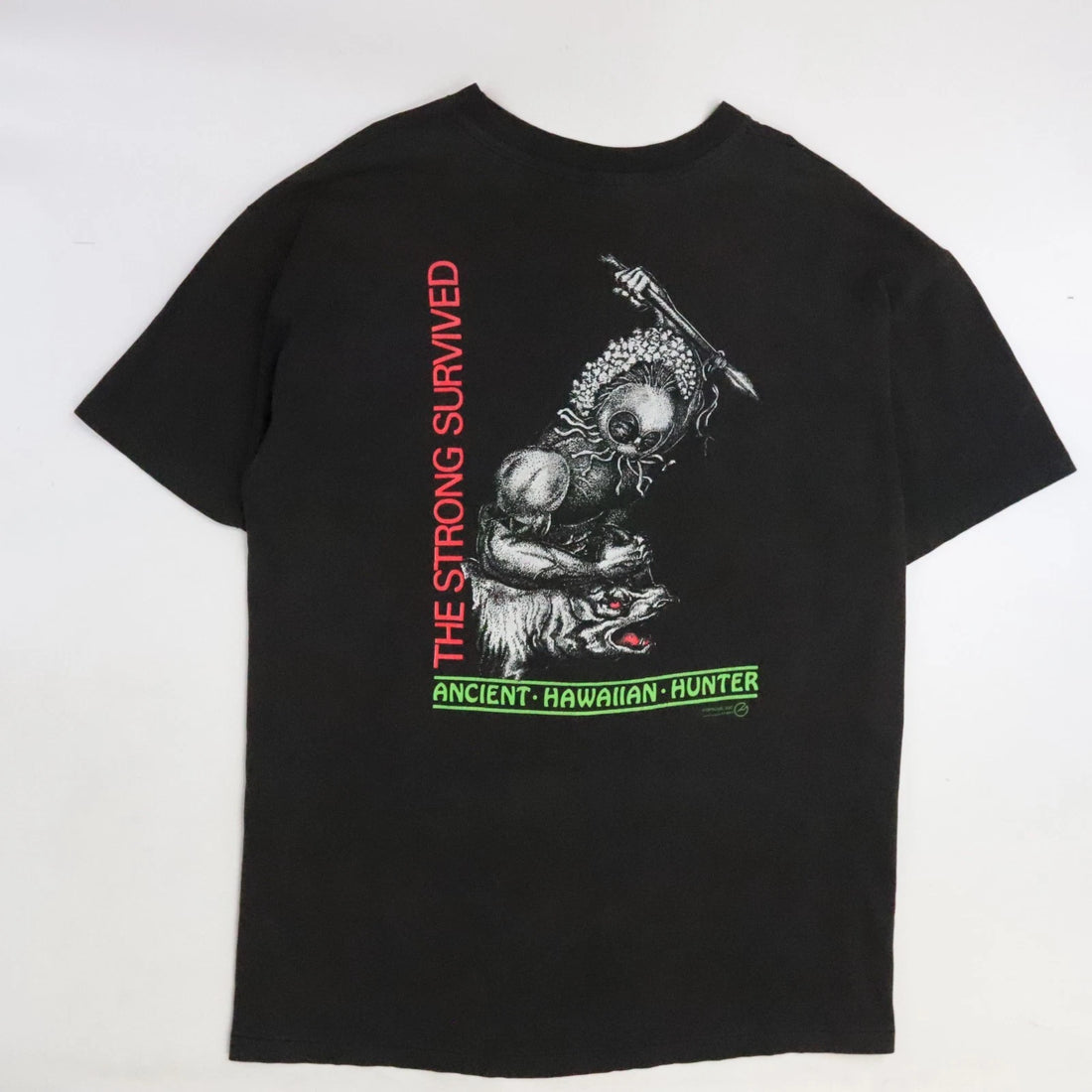 Vintage The Strong Survived Ancient Hawaiian Hunter T-Shirt Size 2XL