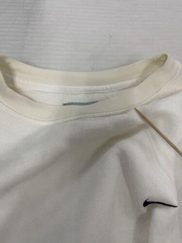 white vintage nike jumper