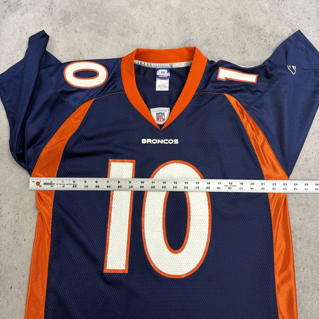 Vintage Denver Broncos Reebok Jersey Size Medium NFL