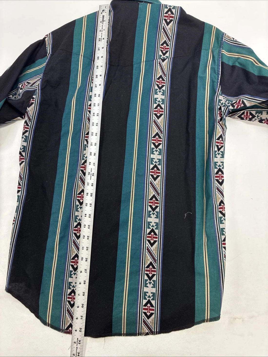Vintage Wrangler Aztec Western Button Up Shirt Size Medium