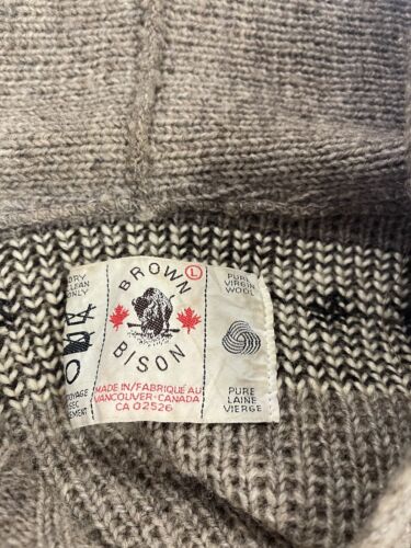Vintage Brown Bison Thunderbird Wool Knit Cowichan Sweater Size Large