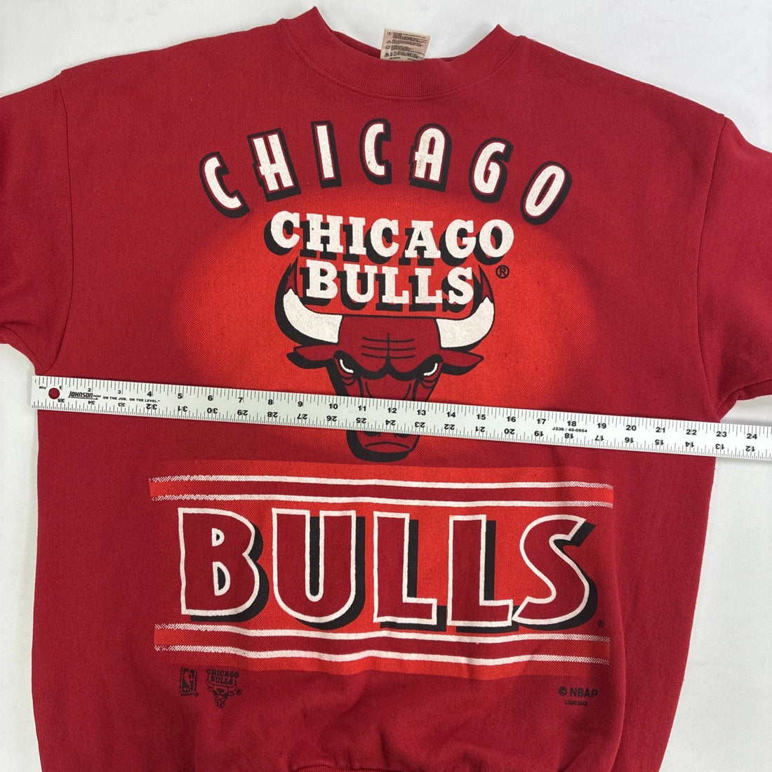 Chicago Bulls Crewneck Sweatshirt Size Large NBA