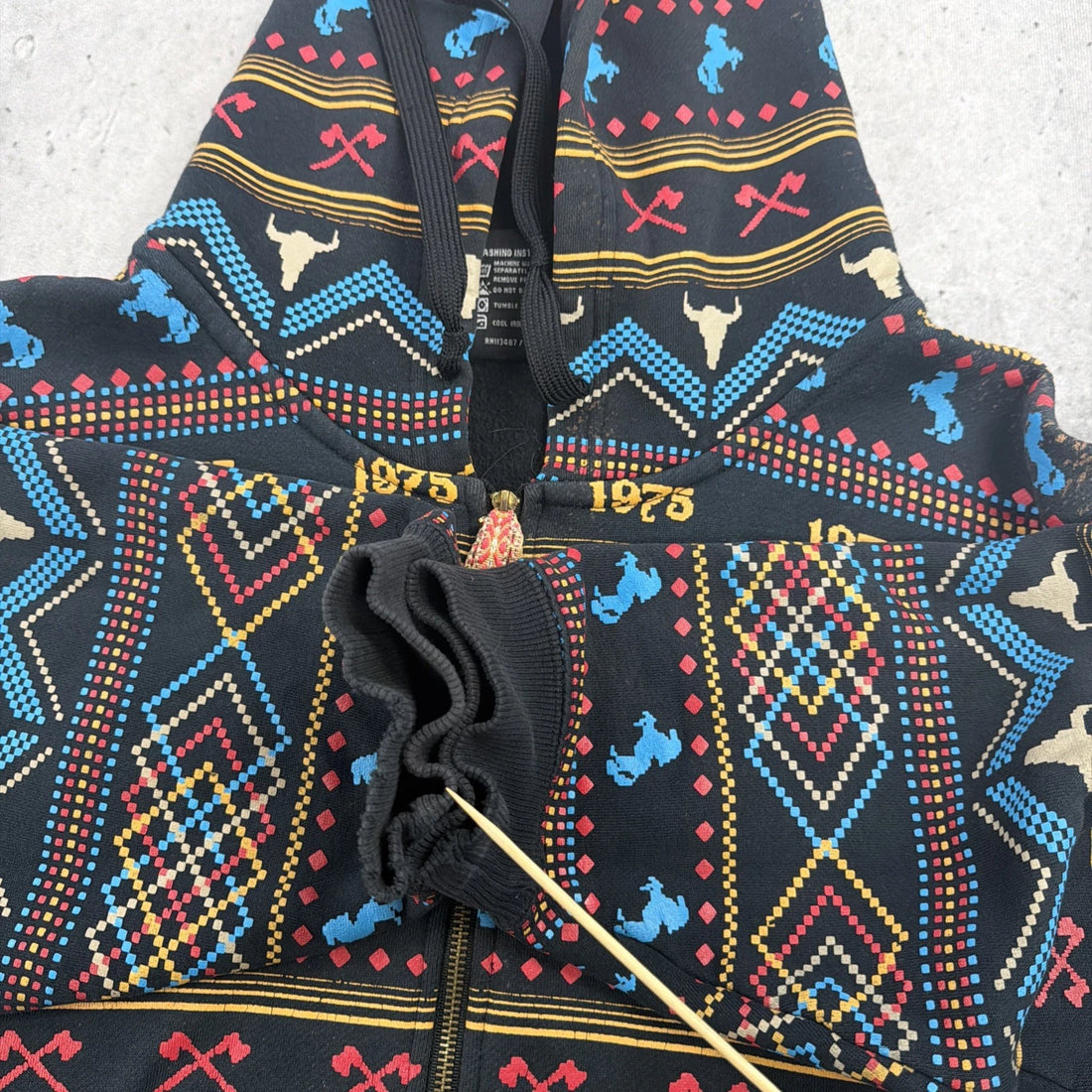Vintage Avirex Western Aztec Sweatshirt Hoodie Size XL Y2K