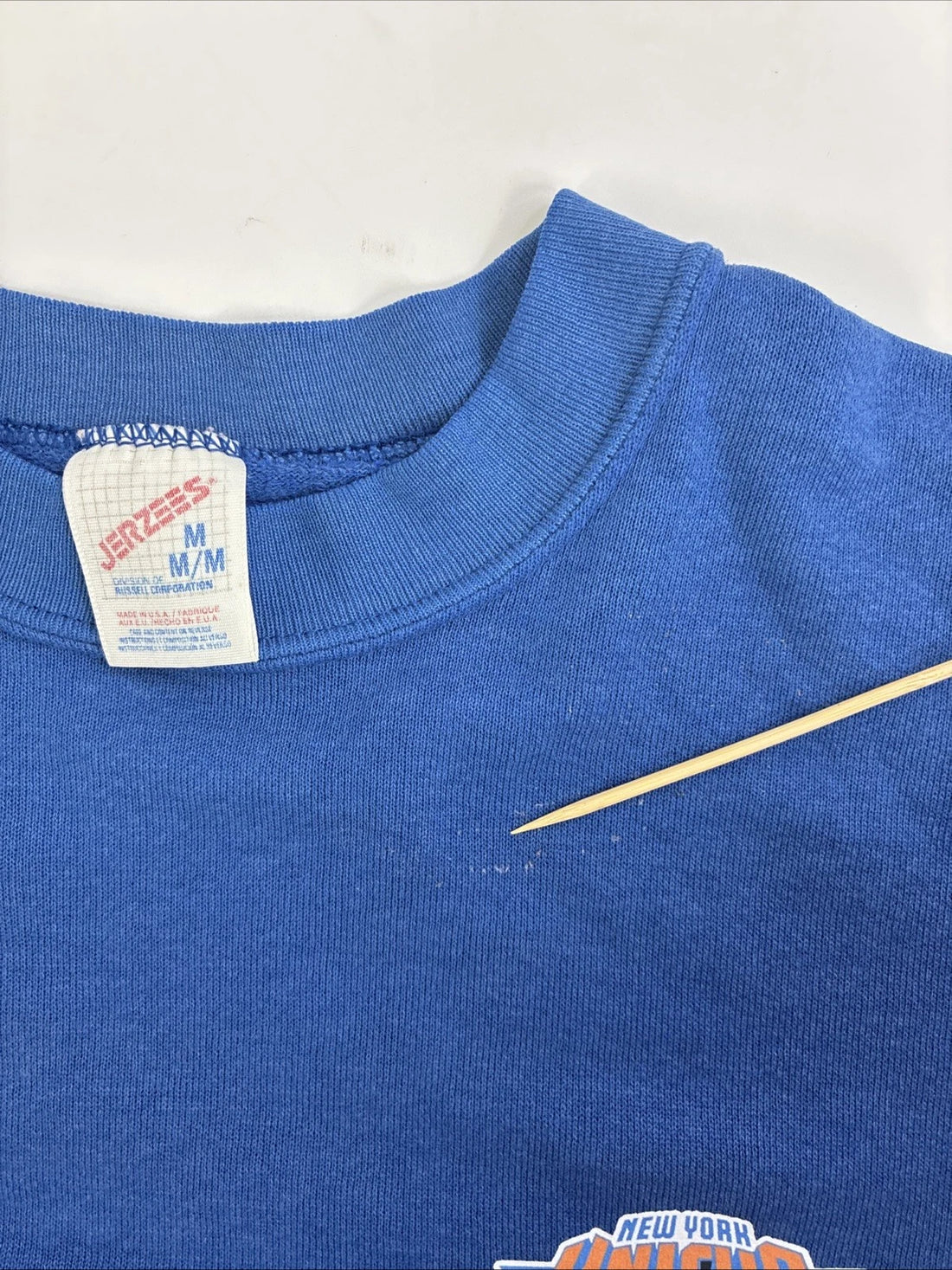 New York Knicks Crewneck Sweatshirt Size Medium NBA