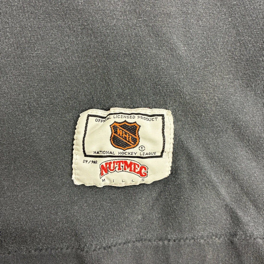 Vintage Vancouver Canucks Nutmeg T-Shirt Size Large NHL