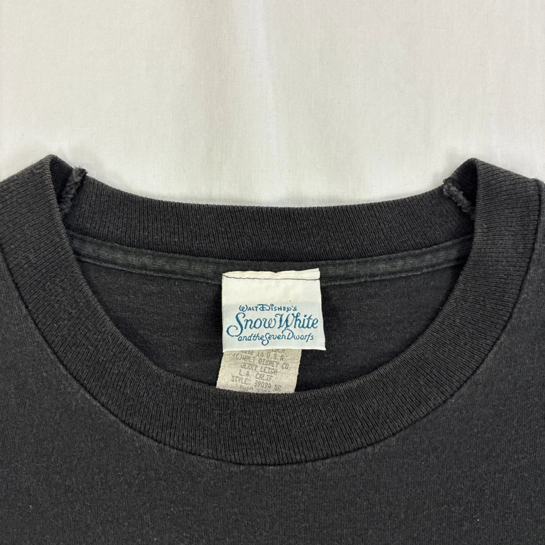 Vintage Snow White Evil Queen Disney T-Shirt Size XL Villains 90s