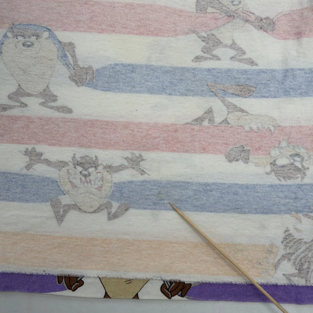 Vintage Taz Looney Tunes T-Shirt Size XL All Over Print Striped 90s