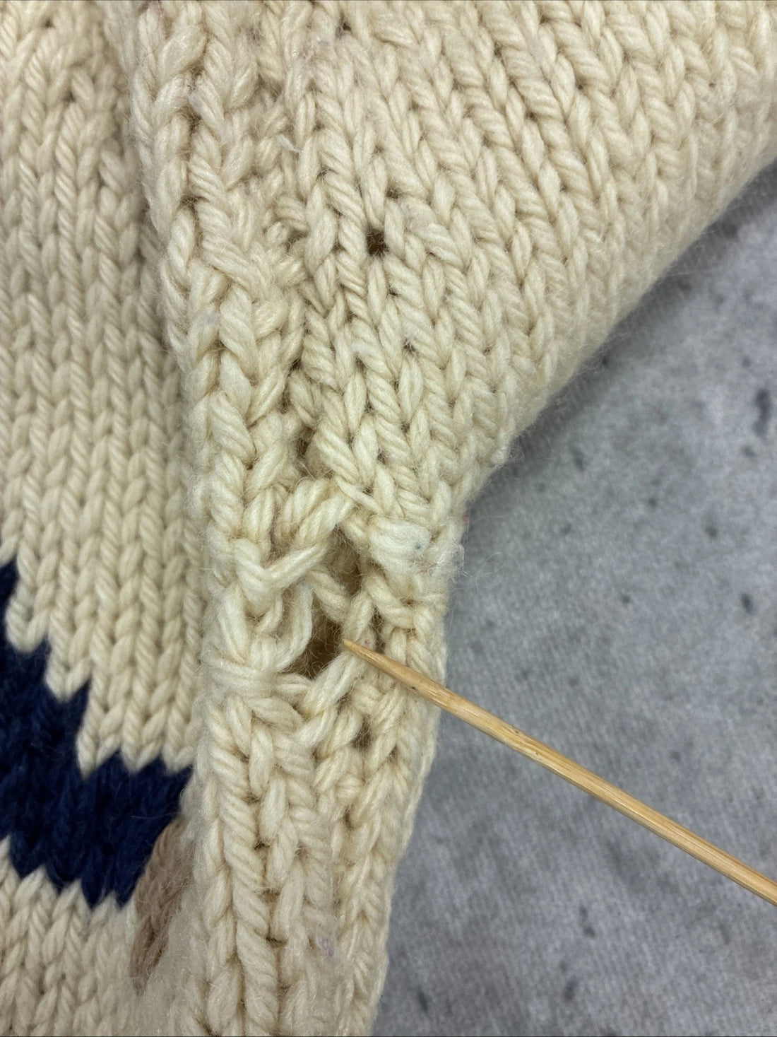 Vintage Figure Skating Wool Knit Cowichan Sweater Size Medium