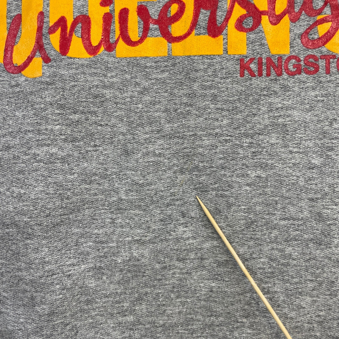 Vintage Queen's University Crewneck Sweatshirt Size Large 80s