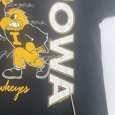 Vintage Iowa Hawkeyes T-Shirt Size Large 90s NCAA