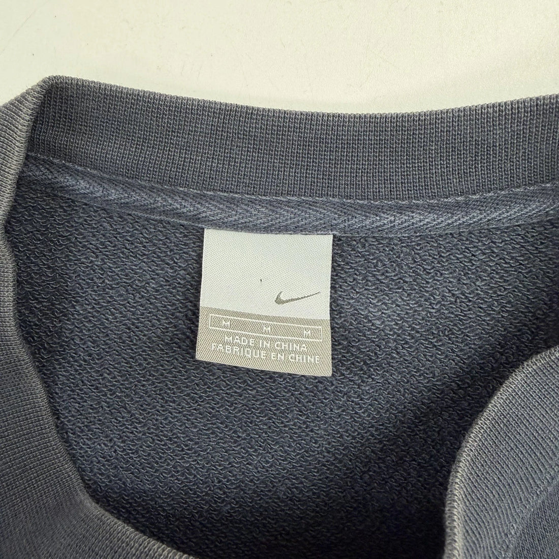 Nike MMIV Sweatshirt Crewneck Size Medium