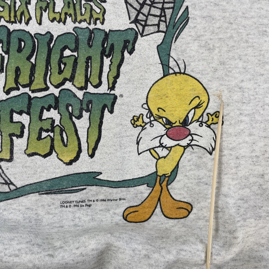 Vintage Six Flags Fright Fest Looney Tunes Crewneck Sweatshirt Size XL 90s