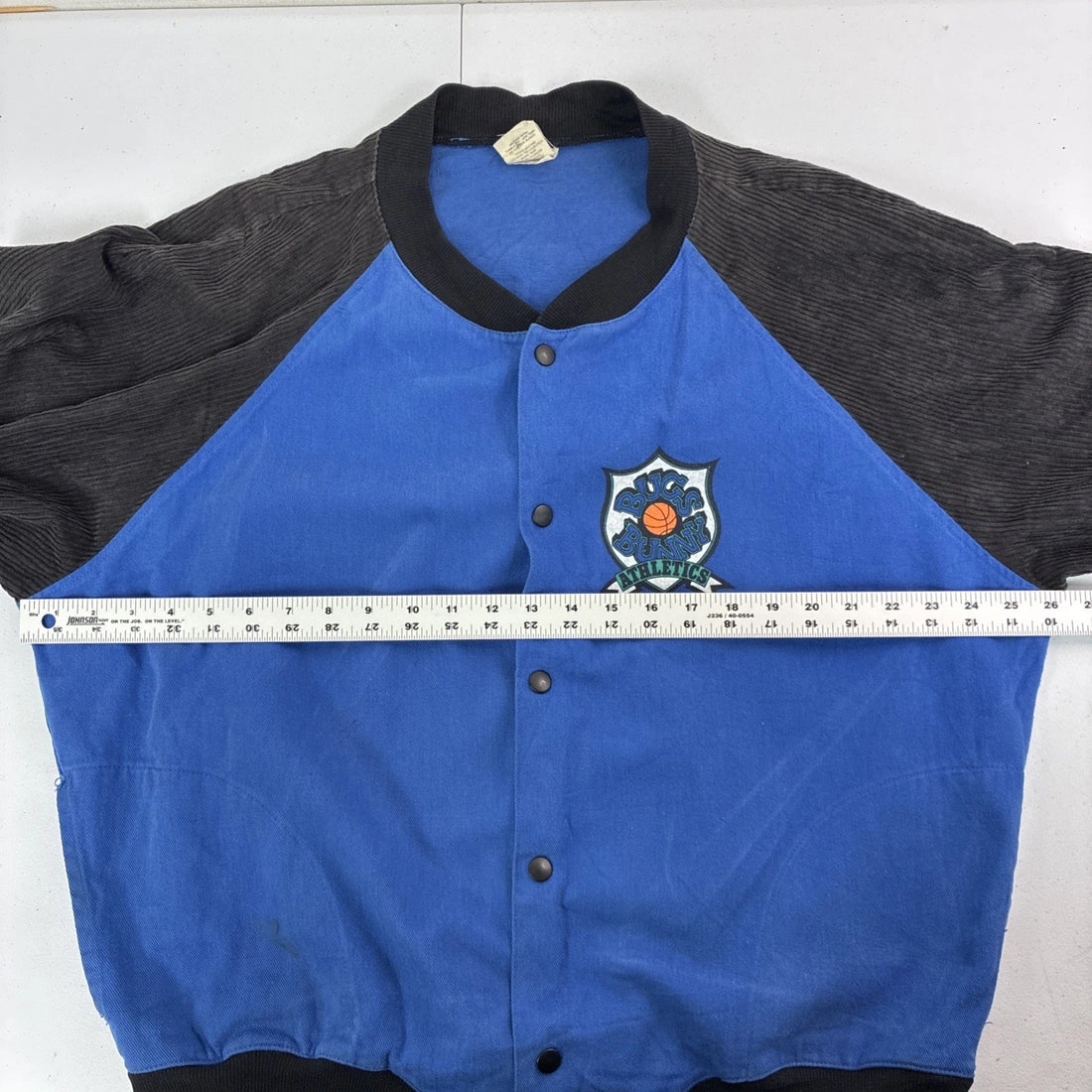 Vintage Bugs Bunny Basketball Looney Tunes Bomber Jacket Size Large 1992 90s