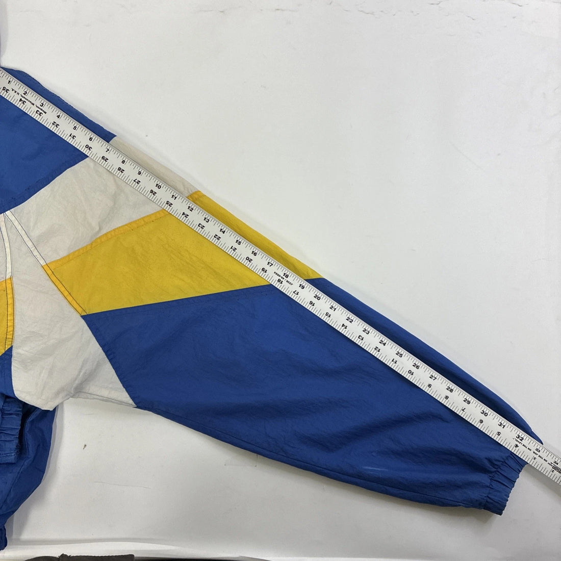 Vintage UCLA Bruins Reebok Windbreaker Light Jacket Size XL NFL