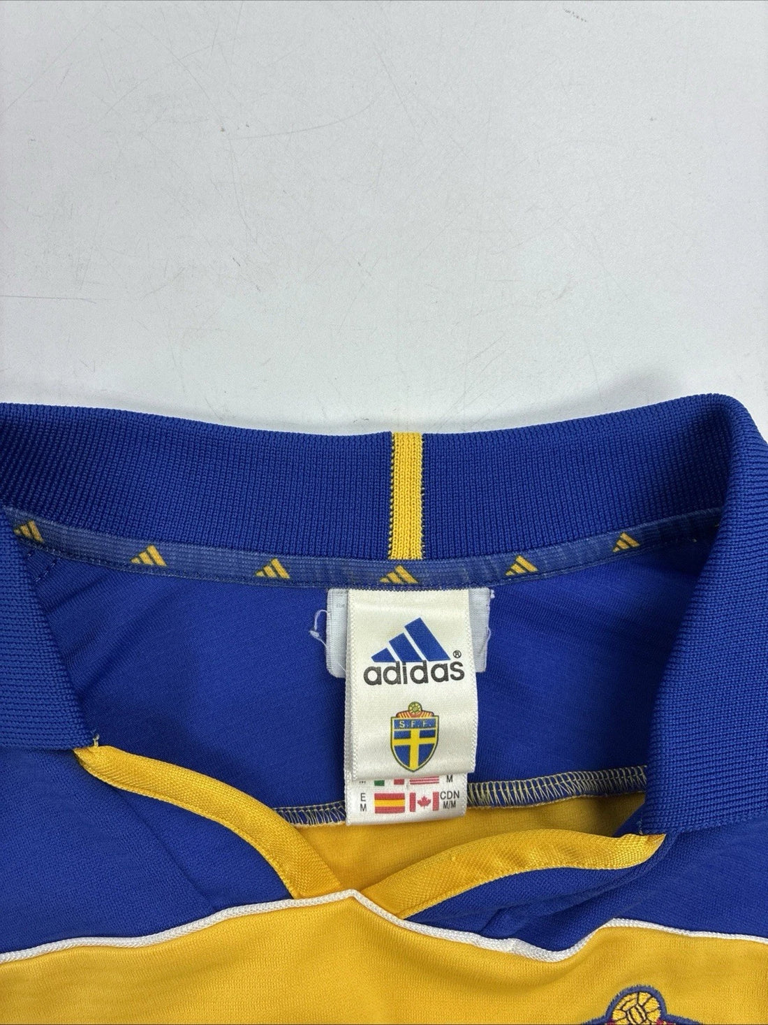 Vintage Sweden Adidas Soccer Football Jersey Size Medium FIFA