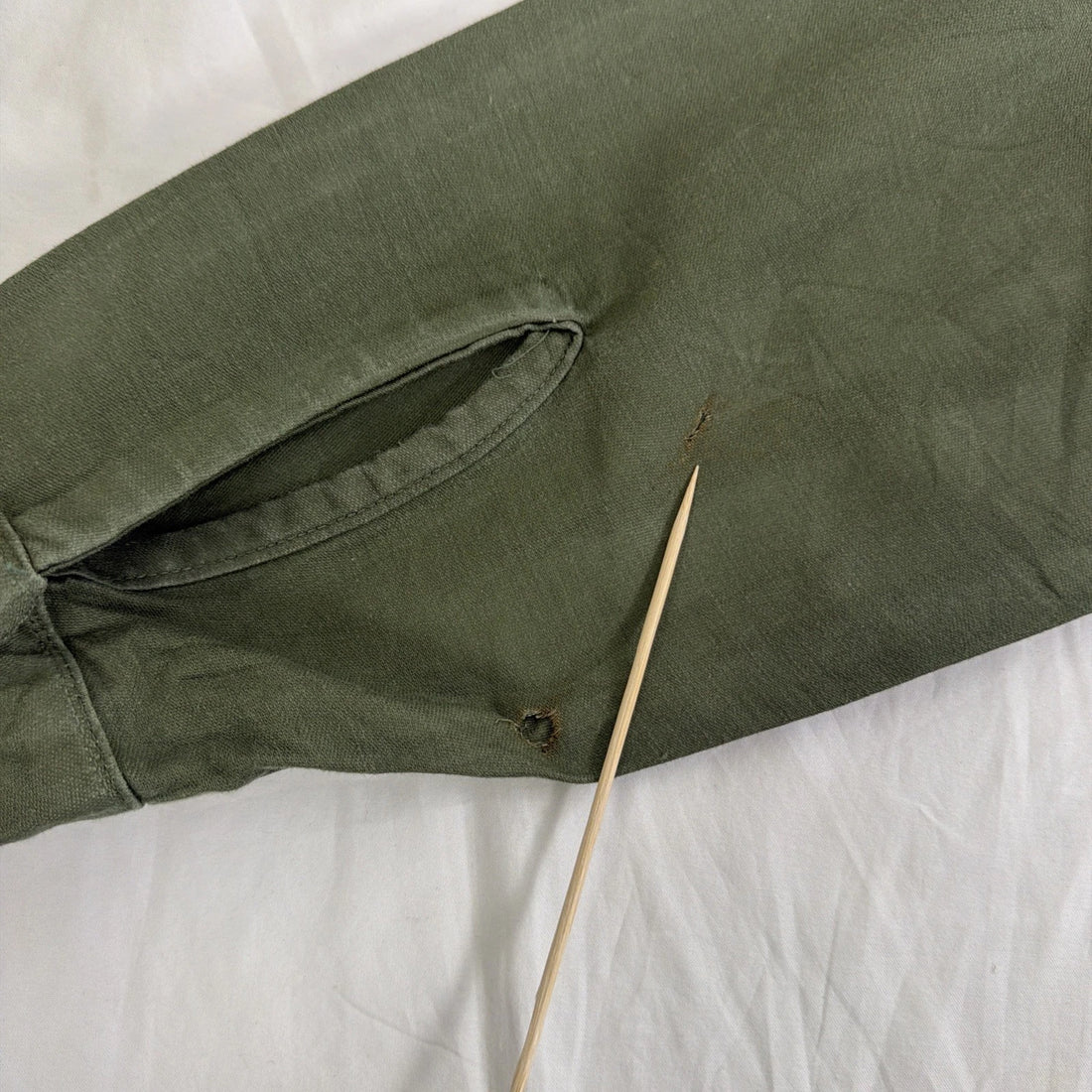 Vintage U.S. Army OG 107 Fatigue Button Up Shirt Size 15 1/2 x 33