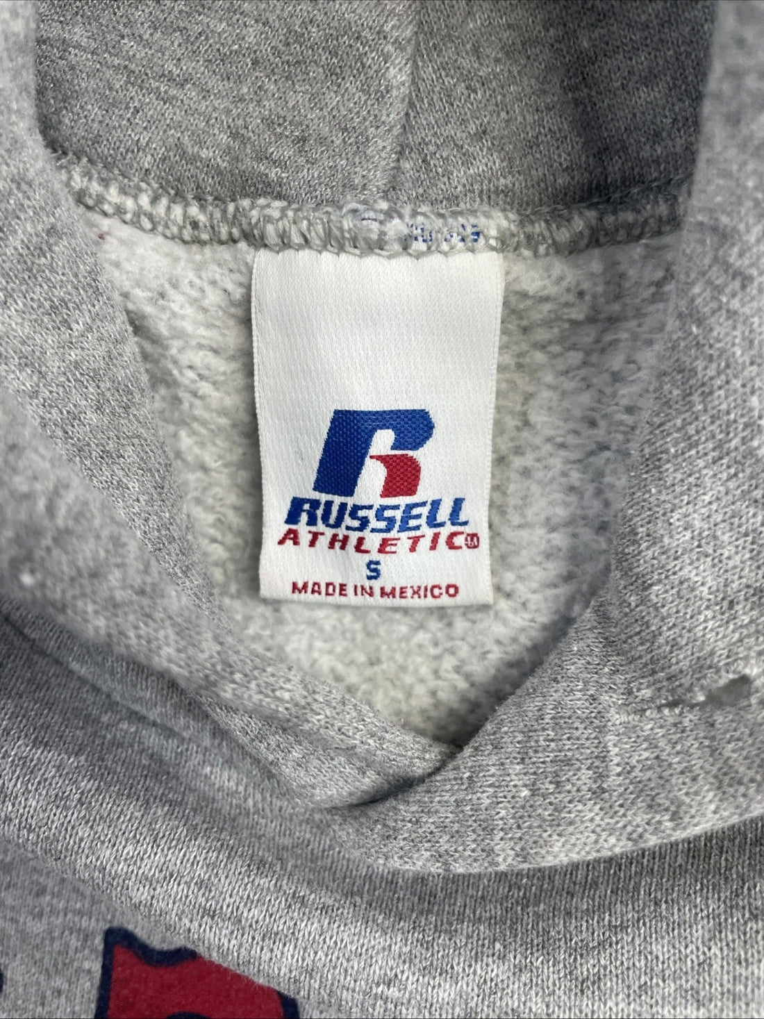 Vintage Boston Red Sox Russell Athletic Sweatshirt Hoodie Size Small 2004 MLB