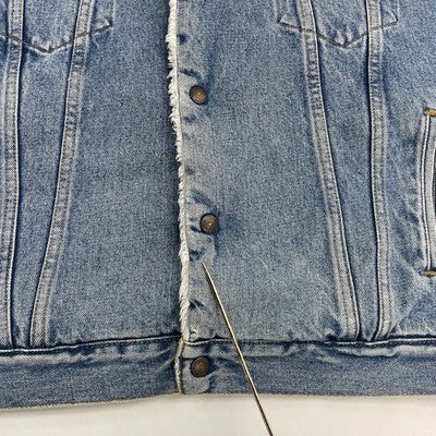 Vintage Levi's Denim Trucker Jacket Size Large Sherpa