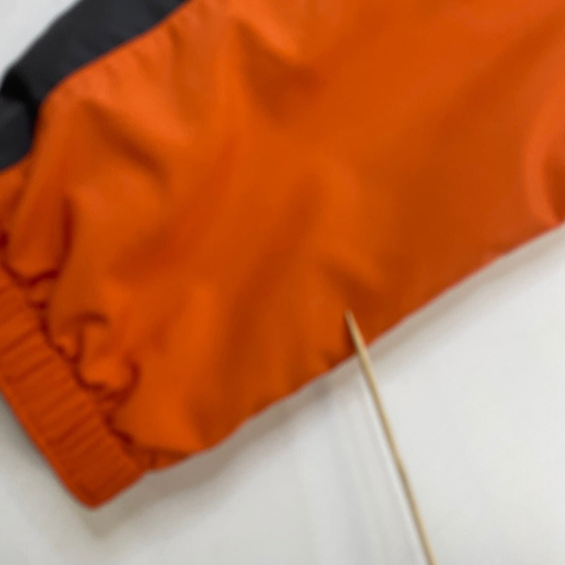 Nike Windbreaker Light Jacket Size Medium Orange Hooded