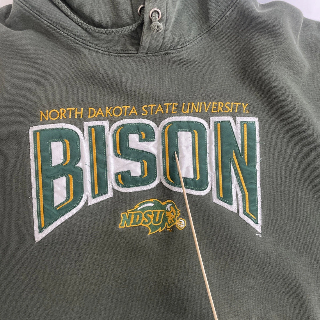 NDSU Bison Sweatshirt Hoodie Size Large NCAA