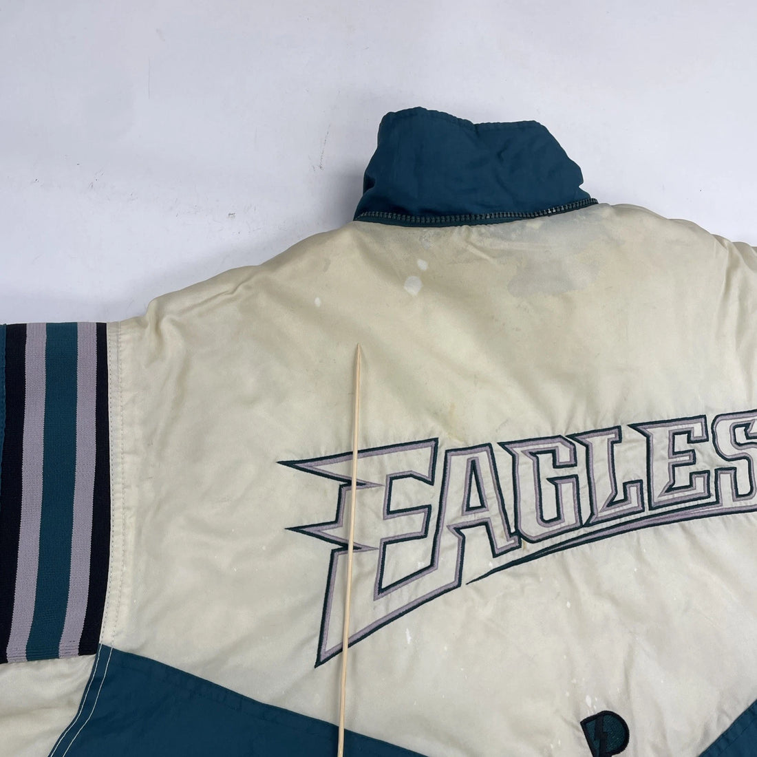 Vintage Philadelphia Eagles Pro Player Puffer Jacket Size Large 90s NFL