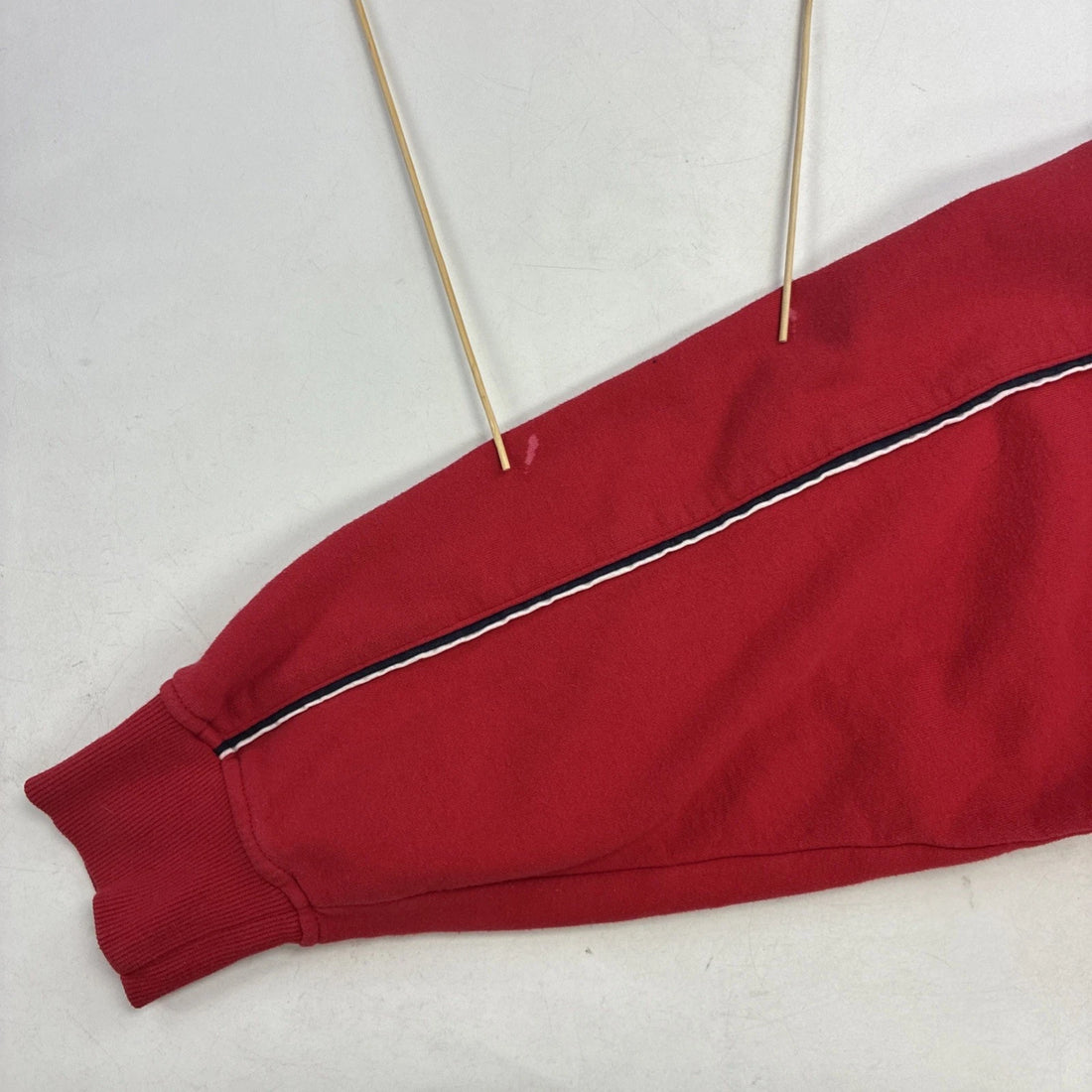 Umbro Crewneck Sweatshirt Size XL Red Embroidered