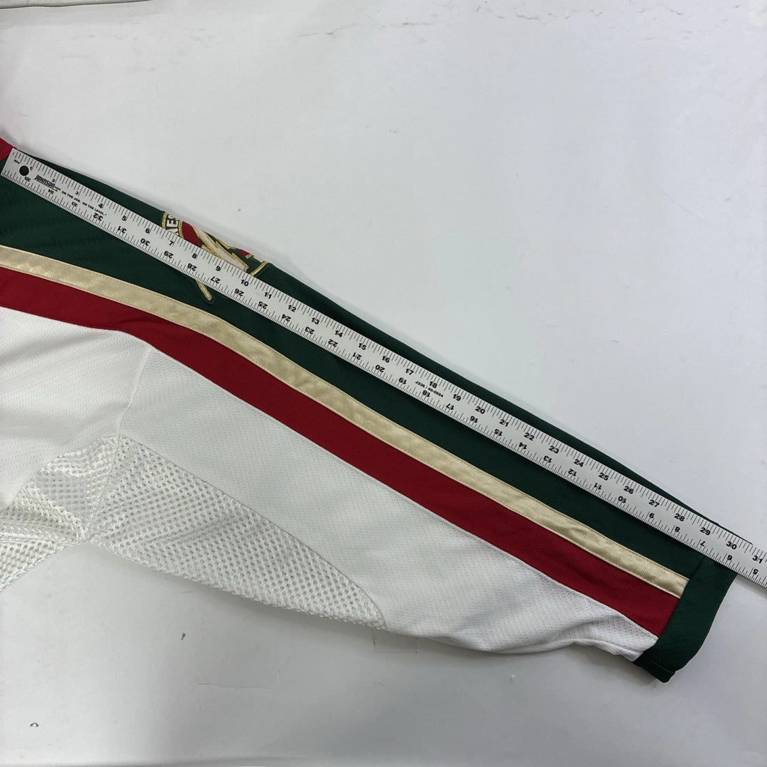 Vintage Minnesota Wild CCM Jersey Size XL NHL
