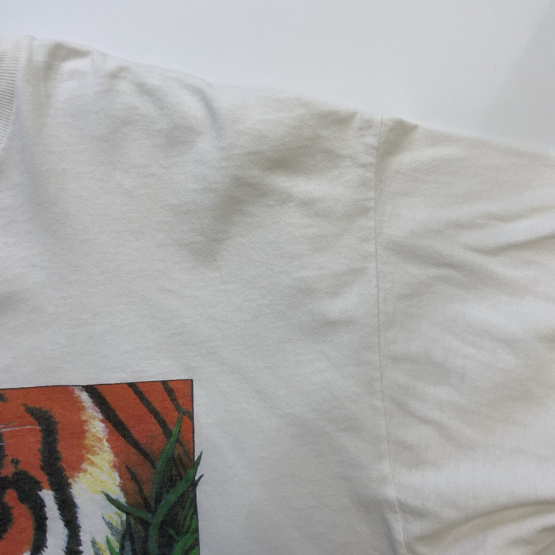 Vintage Eyes On Survival Tiger T-Shirt Size XL Nature Humanitees 1993 90s