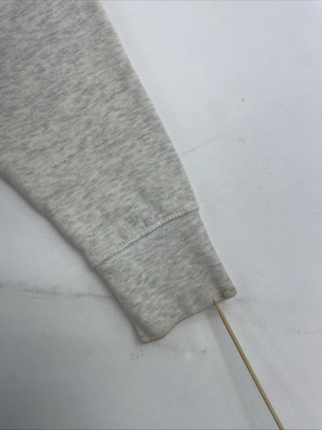 North Dakota Fighting Hawks Champion Crewneck Sweatshirt Size Medium NCAA