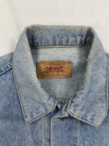 Vintage Levi Strauss Denim Trucker Jacket Size Medium Light Wash 70507 Throwback Vault