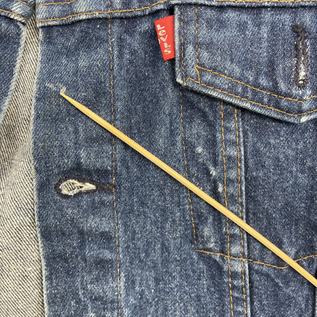 Vintage Levi's Denim Trucker Jacket Size 42 Blue