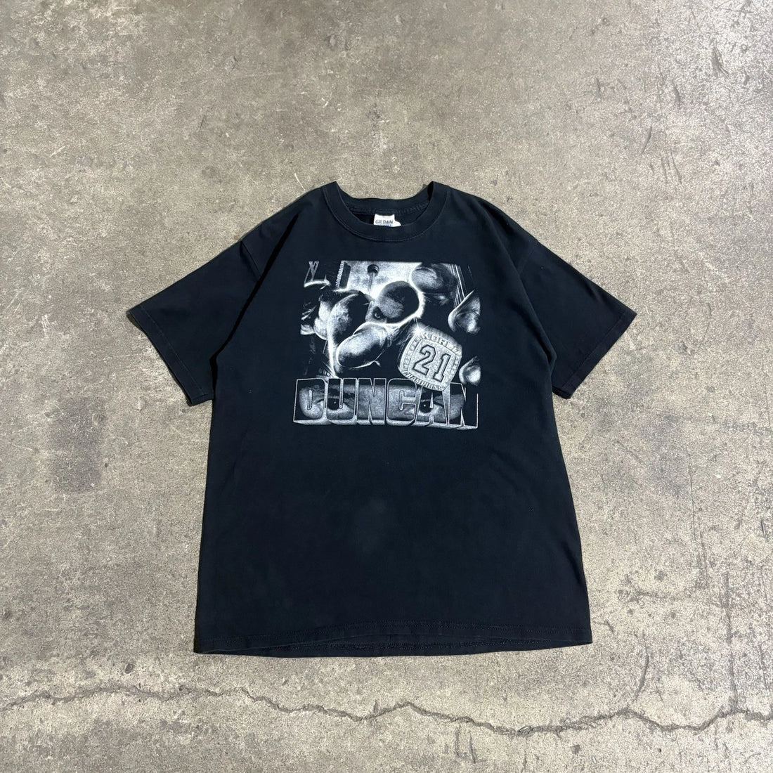 Vintage Tim Duncan Incredible Hulk San Antonio Spurs T-Shirt Size Large NBA