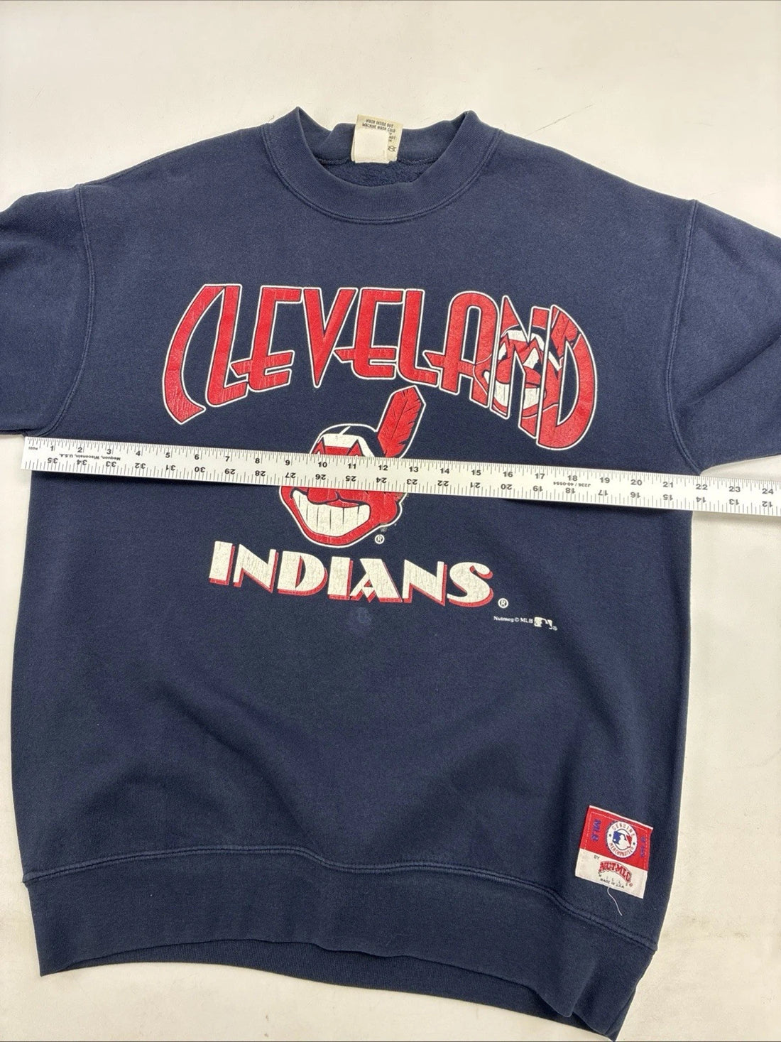 Vintage Cleveland Indians Nutmeg Crewneck Sweatshirt Size Medium 90s MLB
