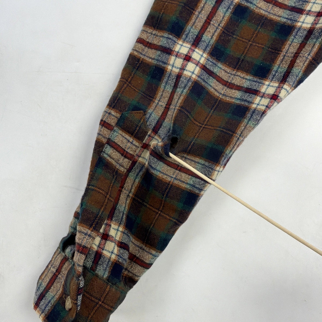 Vintage Pendleton Wool Lodge Button Up Shirt Size Medium Plaid