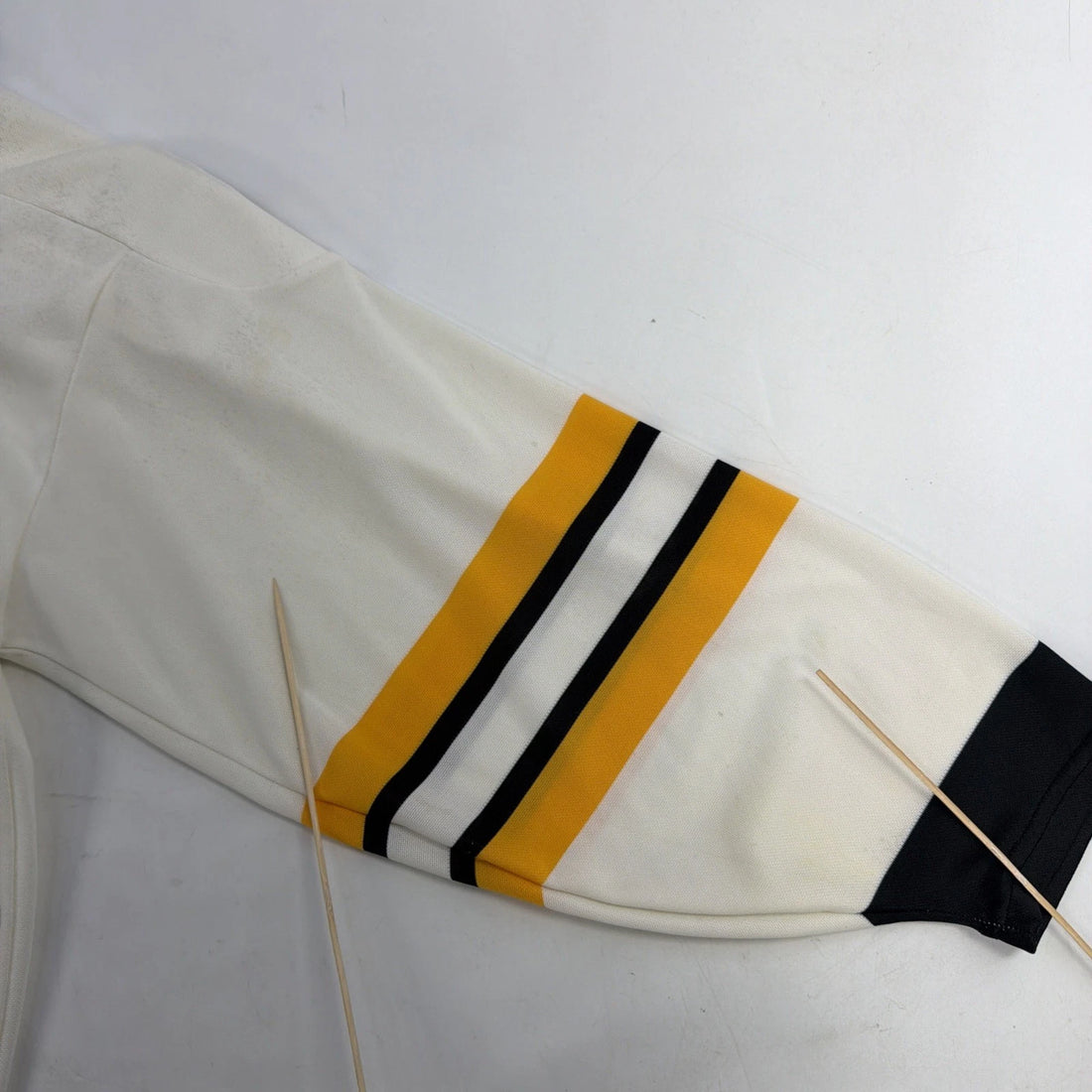 Vintage Boston Bruins CCM Jersey Size Small 90s NHL