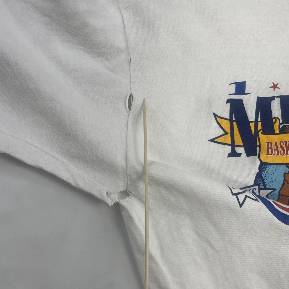 Vintage Detroit Pistons Michigan Wolverines T-Shirt Large 1989 NBA NCAA
