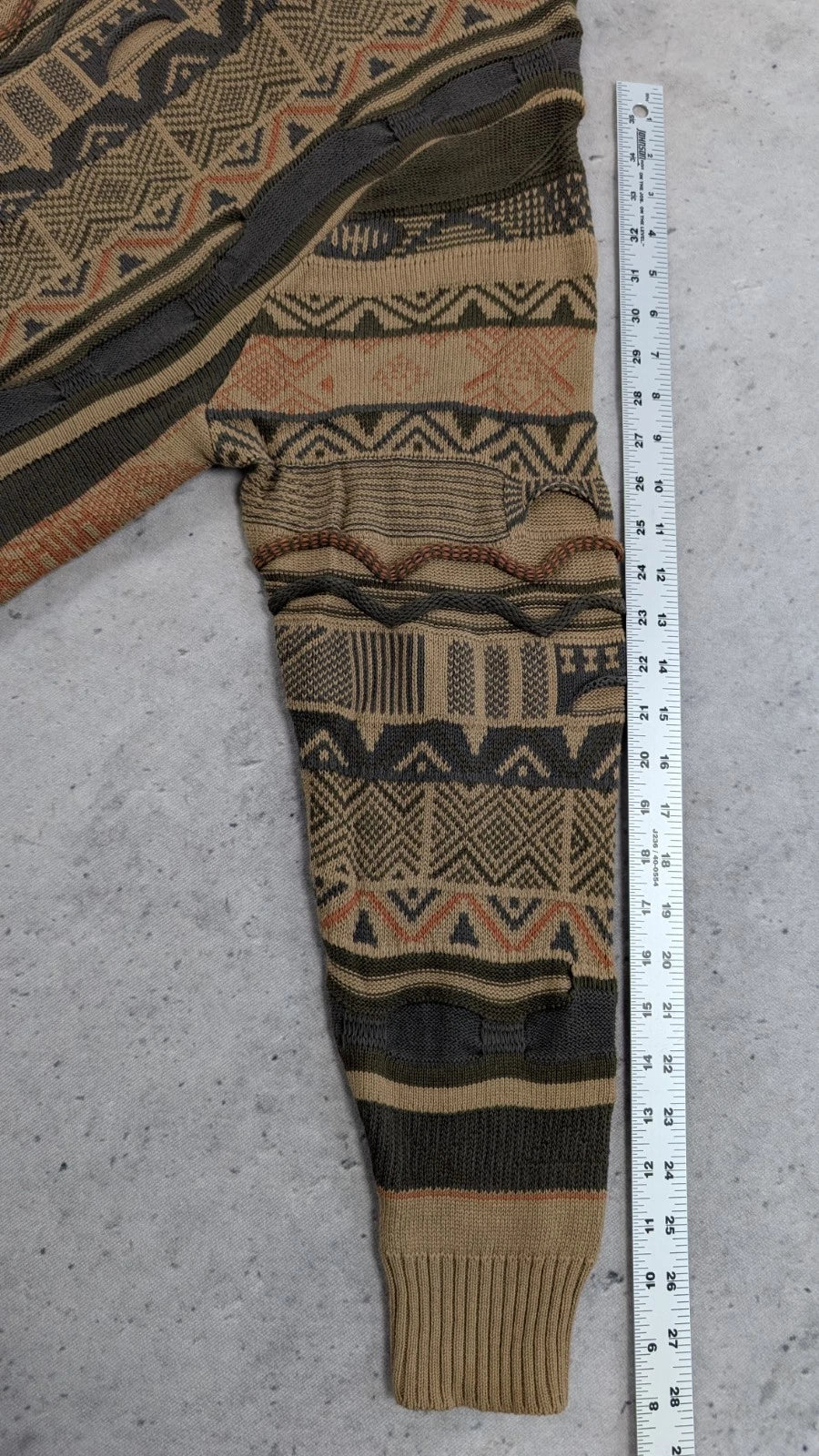 3D Knit Crewneck Sweater Size XL