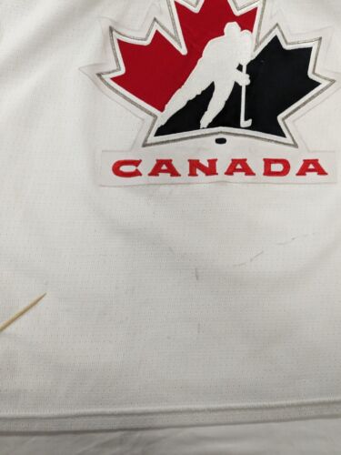 Vintage Team Canada Nike Hockey Jersey Size XL White IIHL