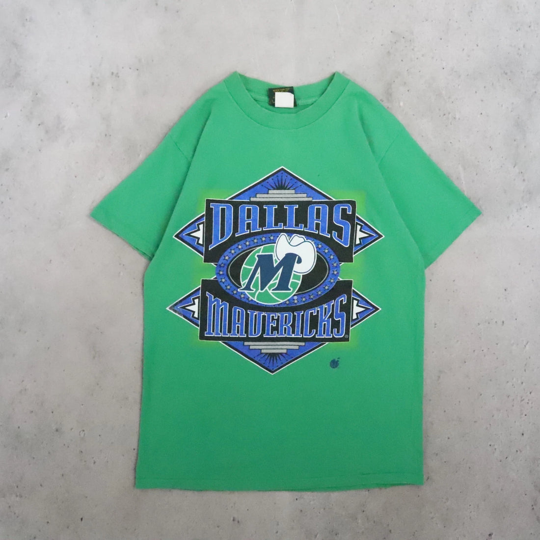 Dallas Mavericks T-Shirt Size Large NBA