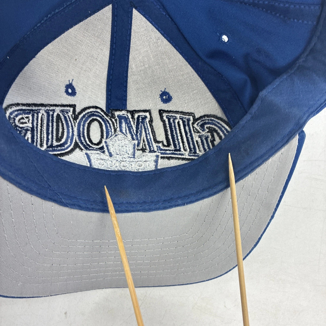 Vintage Toronto Maple Leafs Doug Gilmour Starter Snapback Hat OSFA NHL
