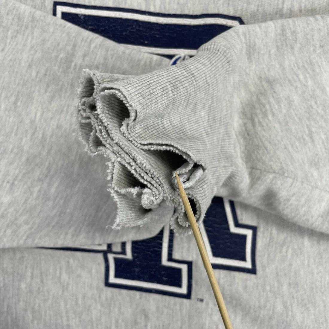 Vintage University Rhode Island Champion Reverse Weave Sweatshirt XL 90s