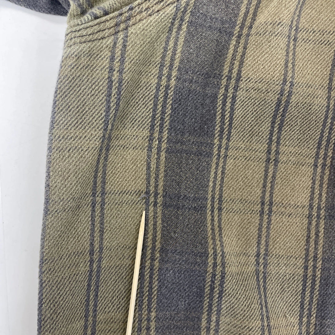 Vintage Carhartt Rugged Button Up Shirt Size XL Plaid